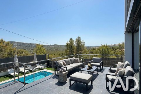 House in Canyelles, Barcelona, Spain 3 bedrooms, 224 sq.m. No. 188208