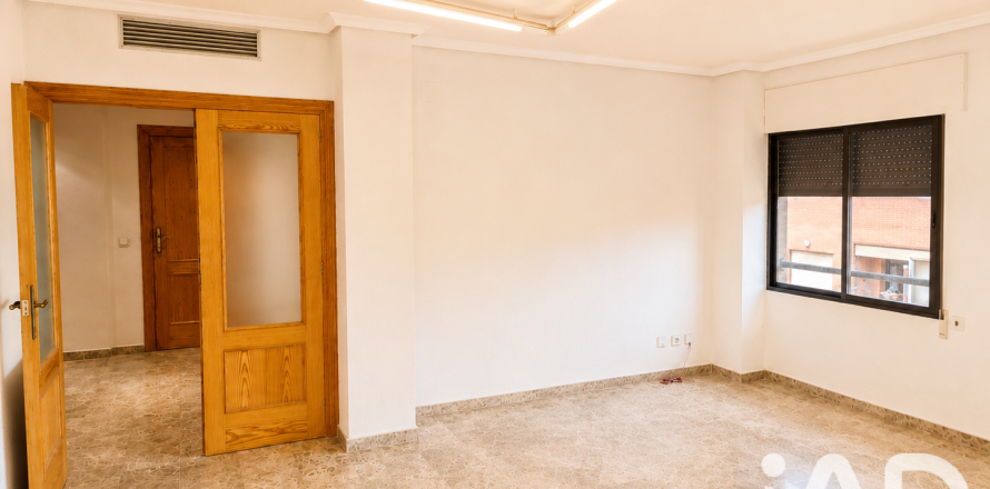 Wohnung in Elda, Alicante, Spanien 4 Schlafzimmer, 158 m2 Nr. 188206
