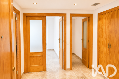Wohnung zum Verkauf in Elda, Alicante, Spanien 4 Schlafzimmer, 158 m2 Nr. 188206 - Foto 2