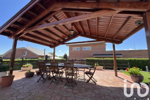 Hus till salu i Palau-Solita I Plegamans, Barcelona, Spanien 4 sovrum, 397 kvm. Nr. 153097 - foto 29