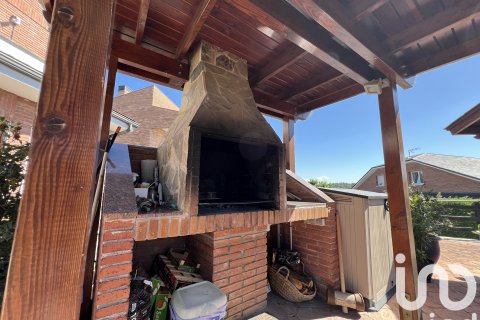 Hus till salu i Palau-Solita I Plegamans, Barcelona, Spanien 4 sovrum, 397 kvm. Nr. 153097 - foto 28