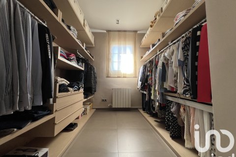 Hus till salu i Palau-Solita I Plegamans, Barcelona, Spanien 4 sovrum, 397 kvm. Nr. 153097 - foto 17