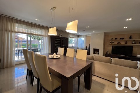 Hus till salu i Palau-Solita I Plegamans, Barcelona, Spanien 4 sovrum, 397 kvm. Nr. 153097 - foto 5