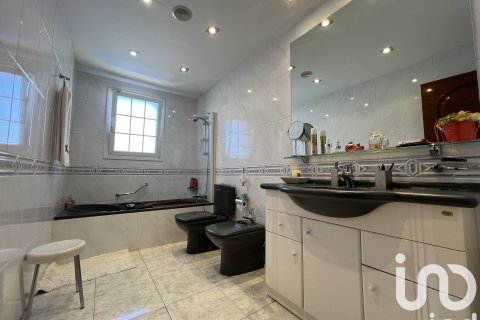 Hus till salu i Palau-Solita I Plegamans, Barcelona, Spanien 4 sovrum, 397 kvm. Nr. 153097 - foto 22