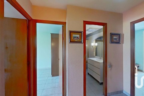 Kamienica w El Vendrell, Tarragona, Hiszpania 5 sypialni, 231 mkw. nr 153101 – zdjęcie 13