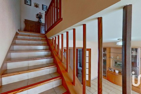 Kamienica w El Vendrell, Tarragona, Hiszpania 5 sypialni, 231 mkw. nr 153101 – zdjęcie 9