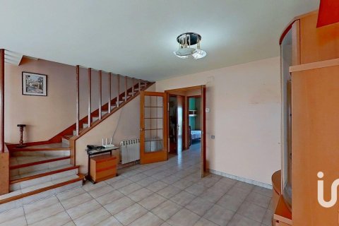 Kamienica w El Vendrell, Tarragona, Hiszpania 5 sypialni, 231 mkw. nr 153101 – zdjęcie 3