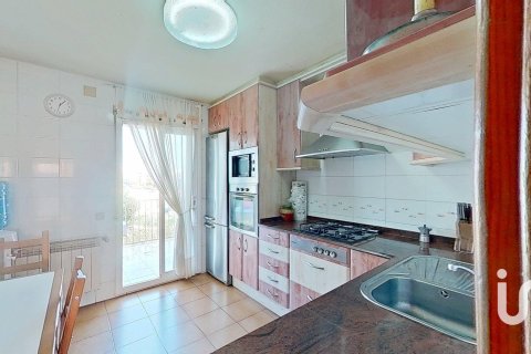 Kamienica w El Vendrell, Tarragona, Hiszpania 5 sypialni, 231 mkw. nr 153101 – zdjęcie 4