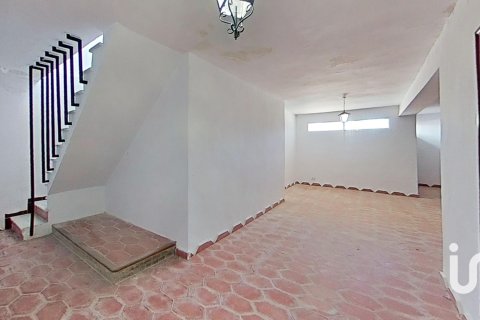 Talo myytävänä Elche, Alicante, Espanja, 4 makuuhuonetta, 343 m2 No. 153095 - kuva 16
