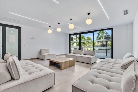 Dzīvoklis pārdošanā Dehesa De Campoamor, Alicante, Spānijā 113 m2 Nr. 195890 - attēls 25