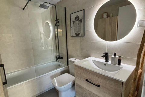 Продажа квартиры в Аликанте, Испания 2 спальни, 86м2 №146846 - фото 10