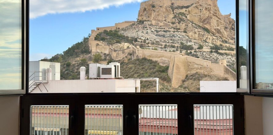 Apartament w Alicante, Hiszpania 3 sypialnie, 77.99 mkw. nr 146845