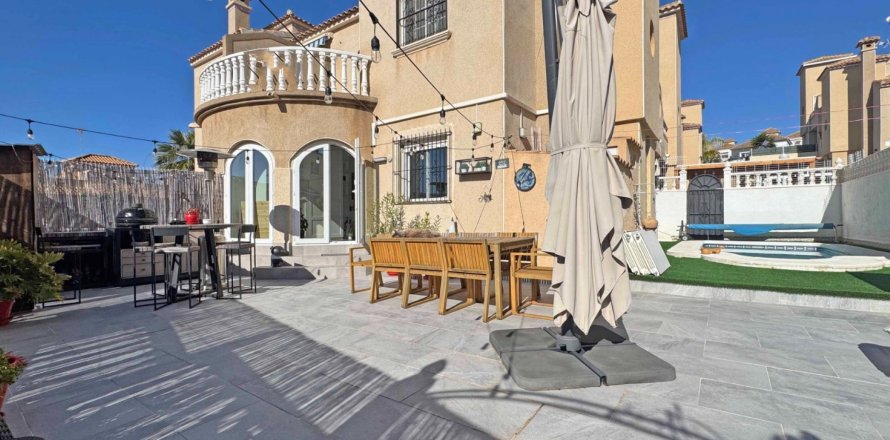 Townhouse in Villamartin, Alicante, Spanien 2 Schlafzimmer, 91 m2 Nr. 160872