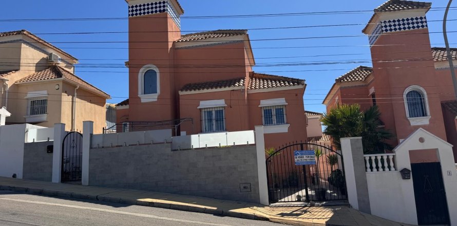 Villa in San Miguel de Salinas, Alicante, Spanien 3 Schlafzimmer, 150 m2 Nr. 160867