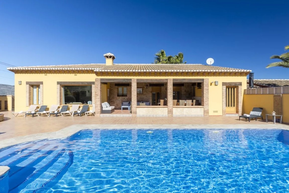Villa en Lliber, Alicante, España 12 dormitorios, 670 m2 No. 80255