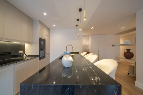 Wohnung zum Verkauf in Madrid, Spanien 3 Schlafzimmer, 235 m2 Nr. 165780 - Foto 13