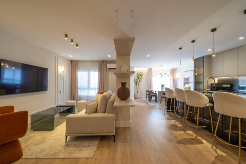 Wohnung zum Verkauf in Madrid, Spanien 3 Schlafzimmer, 235 m2 Nr. 165780 - Foto 5