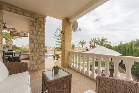 Huvila myytävänä Calpe, Alicante, Espanja, 4 makuuhuonetta, 243 m2 No. 146930 - kuva 28