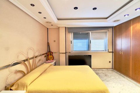 Attico in vendita a Torrevieja, Alicante, Spagna 2 camere da letto, 195 mq. N° 165836 - foto 12