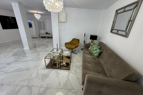 House for sale in Sagunto, Valencia, Spain 3 bedrooms, 150 sq.m. No. 165832 - photo 9