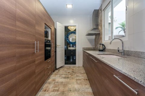 House for sale in Sagunto, Valencia, Spain 3 bedrooms, 150 sq.m. No. 165832 - photo 5