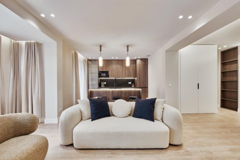 Villa en venta en Madrid, España 4 dormitorios, 155 m2 No. 179894 - foto 3