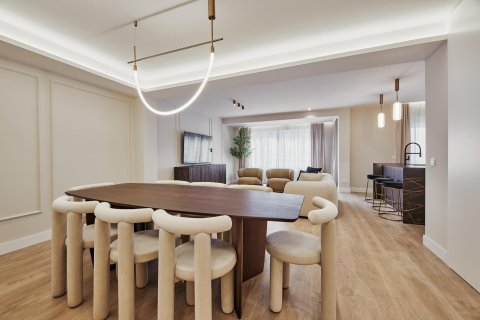 Villa en venta en Madrid, España 4 dormitorios, 155 m2 No. 179894 - foto 10
