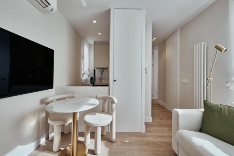 Apartamento en venta en Madrid, España 2 dormitorios, 41 m2 No. 179895 - foto 7