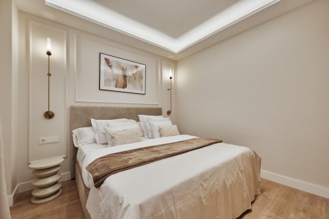 Villa till salu i Madrid, Spanien 2 sovrum, 72 kvm. Nr. 179893 - foto 15