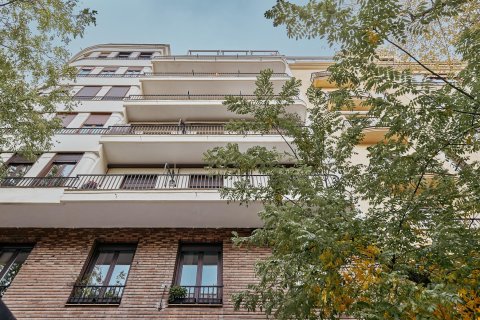Villa till salu i Madrid, Spanien 2 sovrum, 72 kvm. Nr. 179893 - foto 25