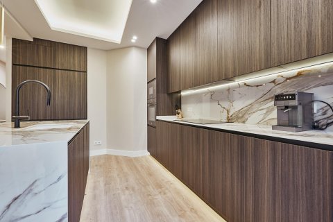 Wohnung zum Verkauf in Madrid, Spanien 3 Schlafzimmer, 179 m2 Nr. 179892 - Foto 12