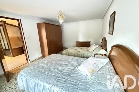 Talo myytävänä Ardon, Leon, Espanja, 3 makuuhuonetta, 402 m2 No. 192115 - kuva 4