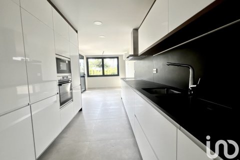 Продажа дома в Сан-Андреу-де-Льяванерес, Барселона, Испания 5 спален, 700м2 №153921 - фото 5