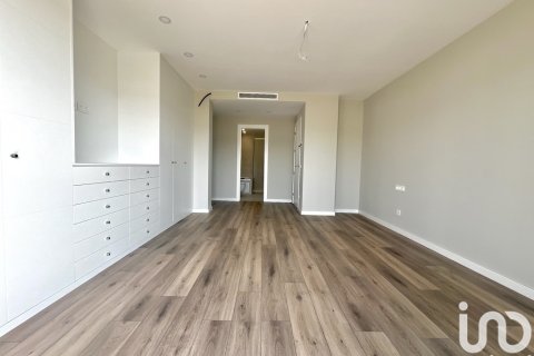 Продажа дома в Сан-Андреу-де-Льяванерес, Барселона, Испания 5 спален, 700м2 №153921 - фото 12