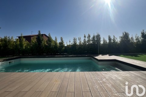 Продажа дома в Сан-Андреу-де-Льяванерес, Барселона, Испания 5 спален, 700м2 №153921 - фото 28