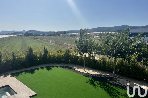 Продажа дома в Сан-Андреу-де-Льяванерес, Барселона, Испания 5 спален, 700м2 №153921 - фото 15