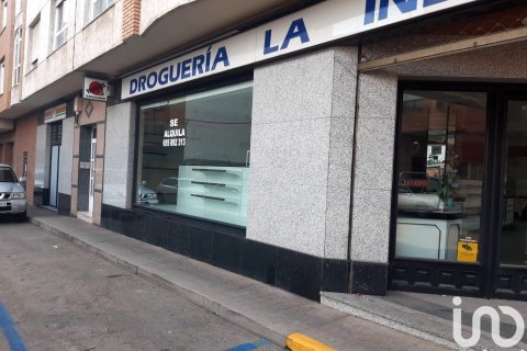 Komerciāls īpašums pārdošanā La Baneza, Leon, Spānijā 382 m2 Nr. 153918 - attēls 2