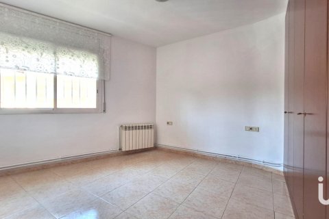 Apartament w Rubi, Barcelona, Hiszpania 3 sypialnie, 116 mkw. nr 153920 – zdjęcie 16