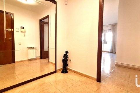 Apartament w Rubi, Barcelona, Hiszpania 3 sypialnie, 116 mkw. nr 153920 – zdjęcie 3