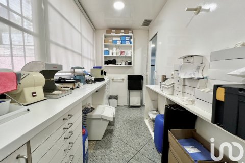 Продажа коммерческой недвижимости в Барселона, Испания 1 спальня, 184м2 №153922 - фото 22