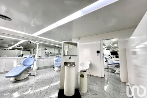 Продажа коммерческой недвижимости в Барселона, Испания 1 спальня, 184м2 №153922 - фото 13