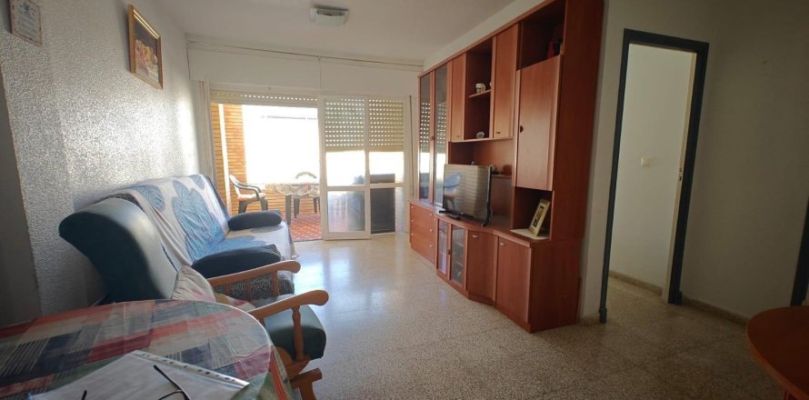 Apartment in Torrevieja, Alicante, Spain 2 bedrooms, 60 sq.m. No. 184223