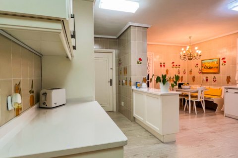 Villa for sale Dominio de Fontenebro, Madrid, Spain 8 bedrooms, 361 sq.m. No. 107073 - photo 30