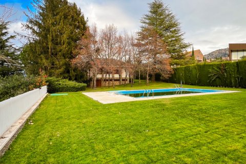 Villa for sale Dominio de Fontenebro, Madrid, Spain 8 bedrooms, 361 sq.m. No. 107073 - photo 12