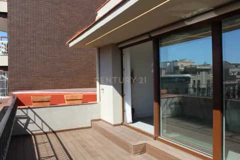 Продажа квартиры в Барселона, Испания 2 спальни, 117м2 №167134 - фото 5