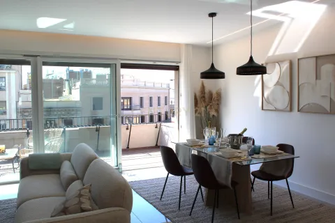 Продажа квартиры в Барселона, Испания 2 спальни, 117м2 №167134 - фото 8