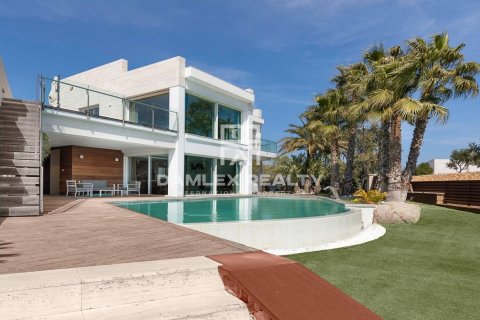 Villa a Platja D'aro, Girona, Spagna 6 camere da letto, 932 mq. N° 176705