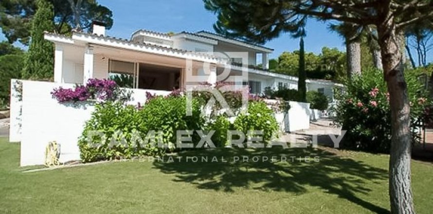 Villa a Calonge, Girona, Spagna 3 camere da letto, 300 mq. N° 176699