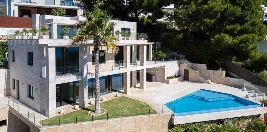 Villa a Blanes, Girona, Spagna 5 camere da letto, 505 mq. N° 176704