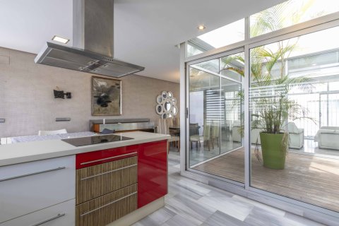 Villa pārdošanā Massamagrell, Valencia, Spānijā 4 istabas, 280 m2 Nr. 140188 - attēls 2